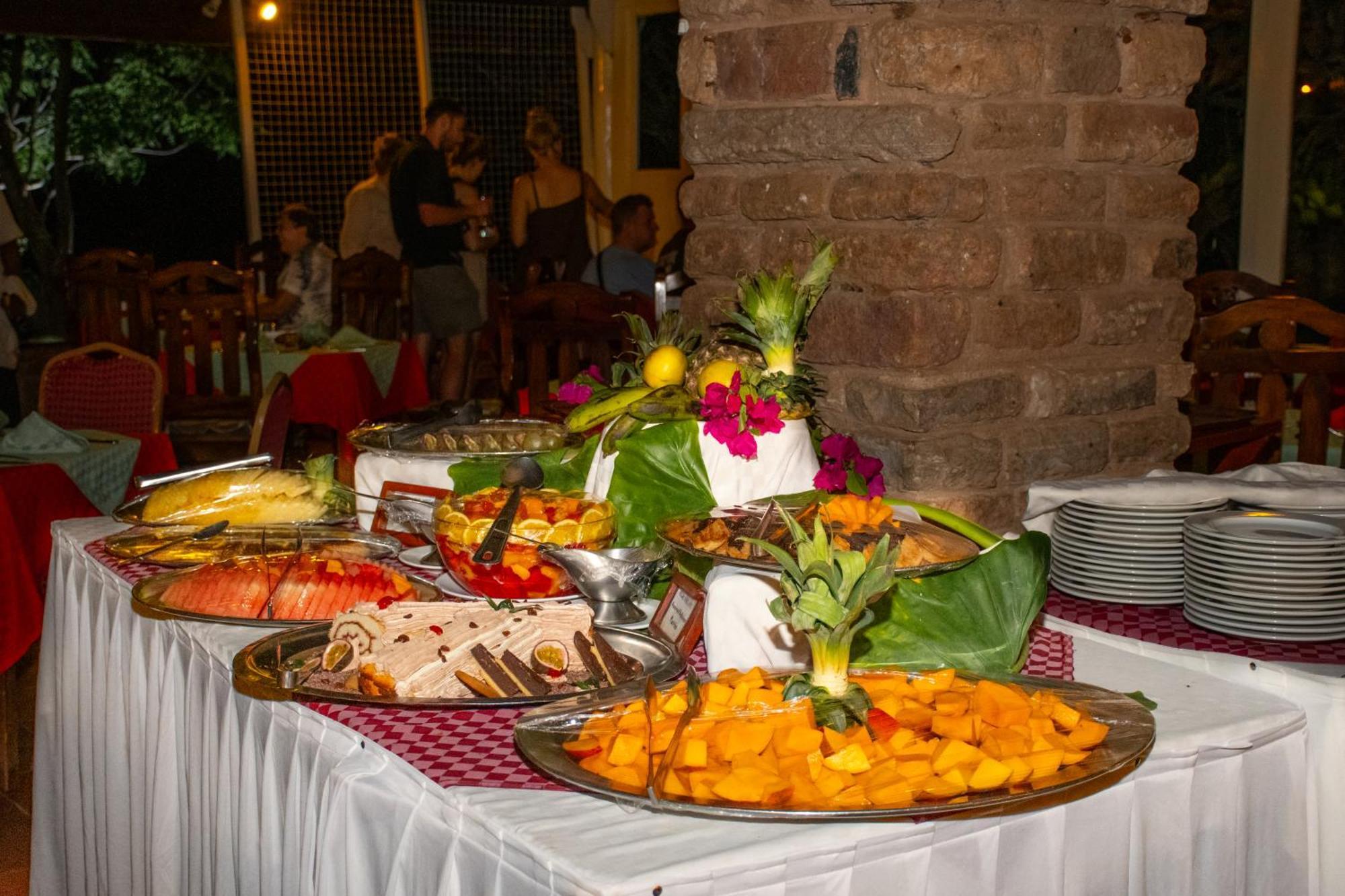 Ithumba Ngulia Safari Lodge מראה חיצוני תמונה