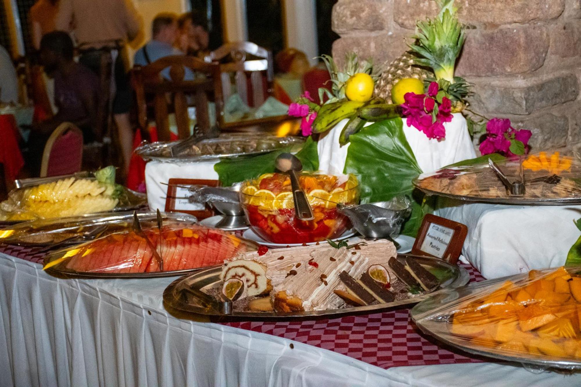 Ithumba Ngulia Safari Lodge מראה חיצוני תמונה