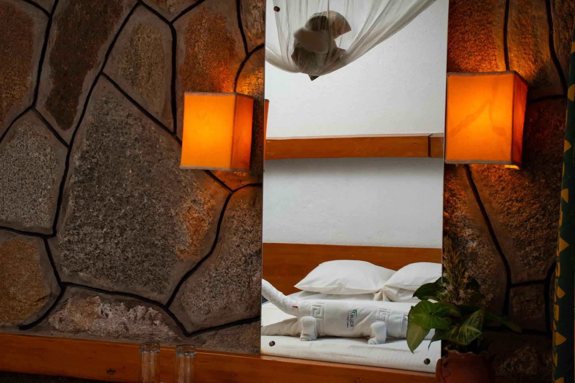 Ithumba Ngulia Safari Lodge מראה חיצוני תמונה