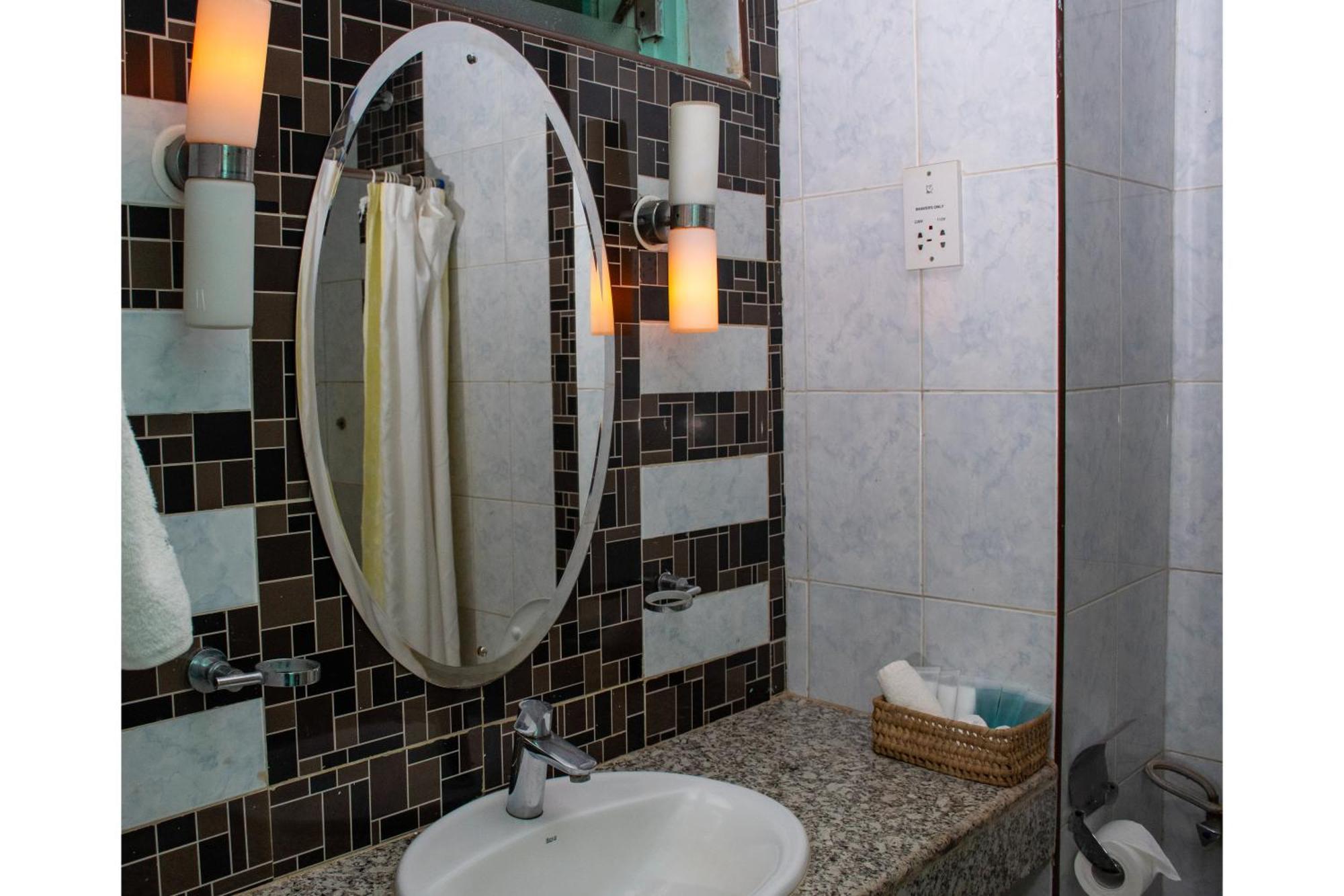Ithumba Ngulia Safari Lodge מראה חיצוני תמונה