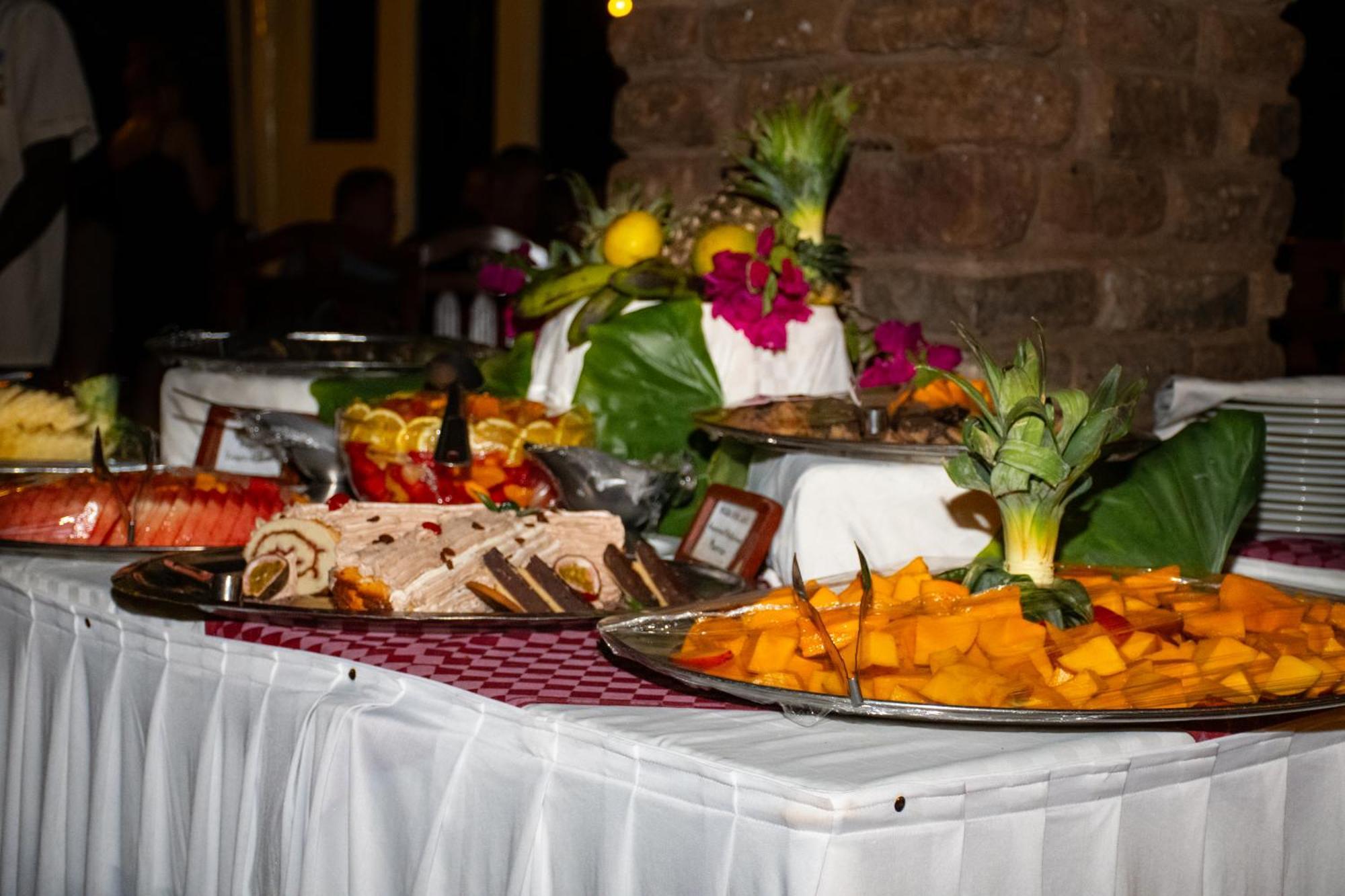 Ithumba Ngulia Safari Lodge מראה חיצוני תמונה
